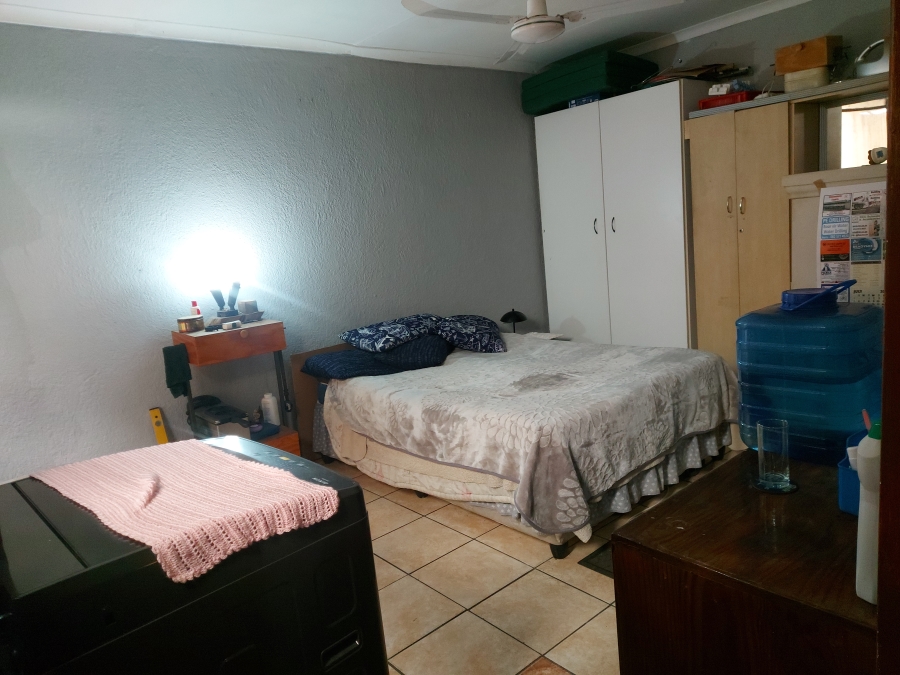 1 Bedroom Property for Sale in Rustenburg Central North West
